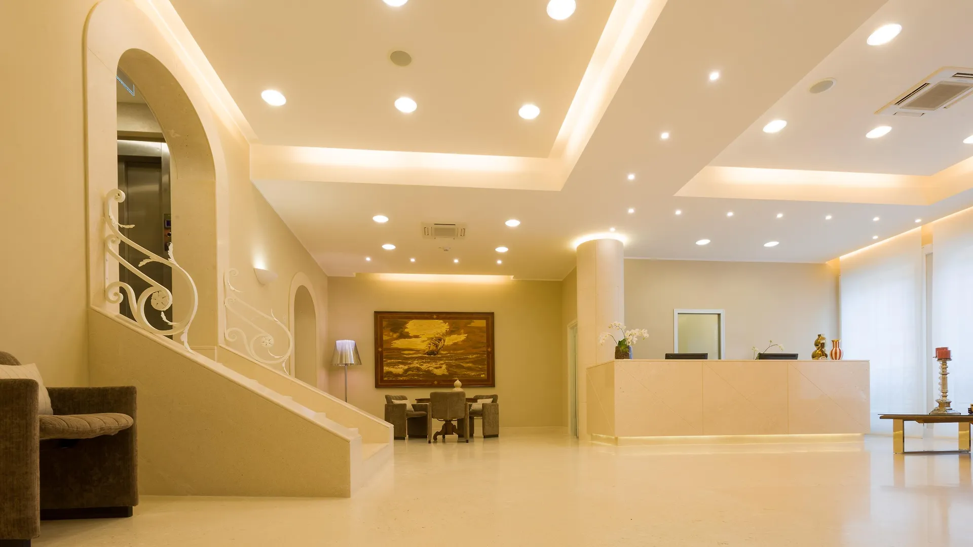 Palazzo Bezzi Hotel Ravenna 4*,