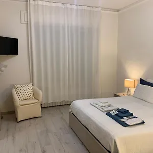  Apartment Train Station Italy