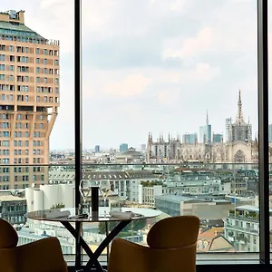 uptown-palace.it-lombardy.com/